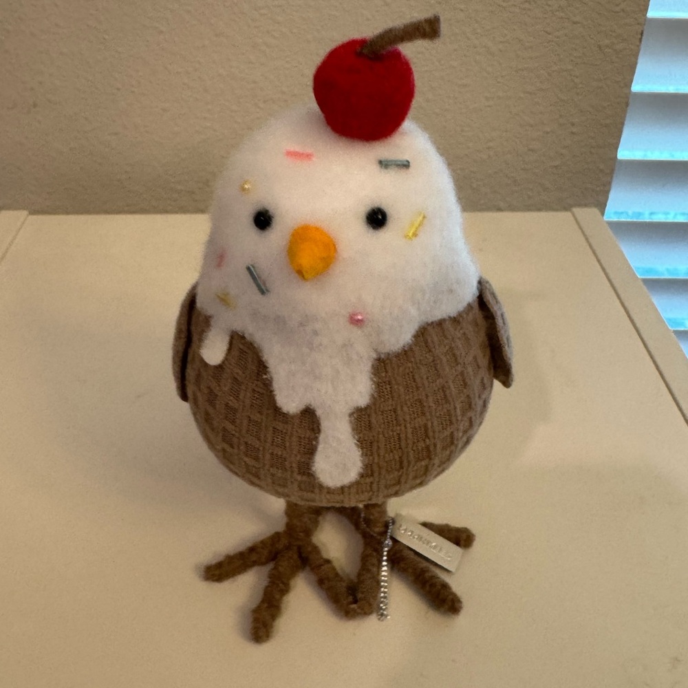Featherly Friends Sprinkles 2025